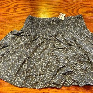 16” Urban Romantic skirt ~ sz M